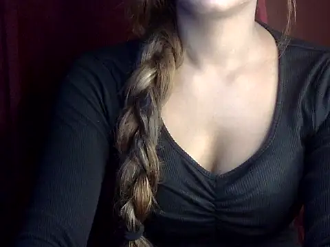 Snapshot of heartless_Queen chatting on November 2025 04:36:01 AM heartless Queen online show from November 2025 04:36:01 AM