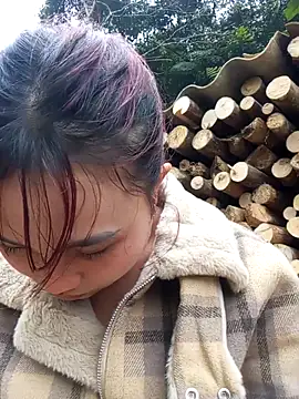 Snapshot of EllyBaby20 chatting on December 2025 05:47:01 AM EllyBaby20 online show from December 2025 05:47:01 AM