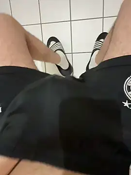 Snapshot of Dicksxd chatting on December 2025 06:52:01 AM Dicksxd online show from December 2025 06:52:01 AM