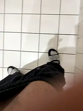 Snapshot of Dicksxd chatting on December 2025 11:07:01 AM Dicksxd online show from December 2025 11:07:01 AM