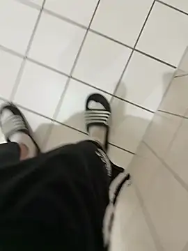 Snapshot of Dicksxd chatting on February 2026 05:56:01 PM Dicksxd online show from February 2026 05:56:01 PM