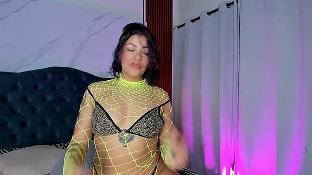 Snapshot of sara_zc chatting on October 2025 11:47:01 AM sara zc online show from October 2025 11:47:01 AM