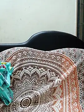 Snapshot of Rithya27 chatting on February 2026 05:42:01 PM Rithya27 online show from February 2026 05:42:01 PM