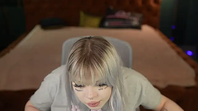 Snapshot of Yuki_sun chatting on November 2025 03:23:01 PM Yuki sun online show from November 2025 03:23:01 PM