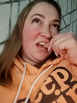 Kiss Eva online show from February 2025 03:32:02 PM