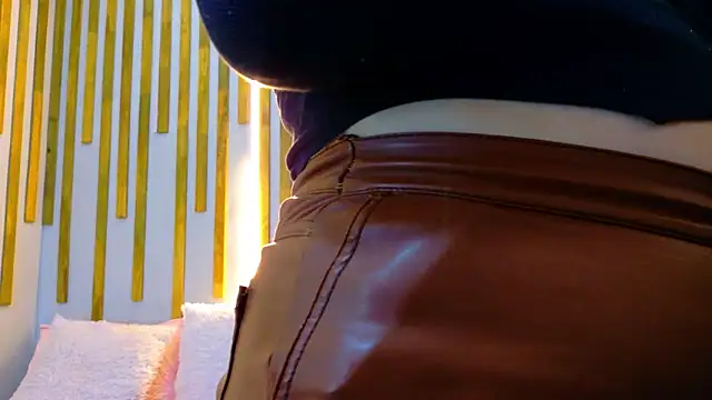 Snapshot of Angel_saez chatting on December 2025 10:57:01 AM Angel saez online show from December 2025 10:57:01 AM