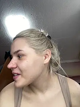 Snapshot of April_Purr chatting on May 2026 07:38:02 AM April Purr online show from May 2026 07:38:02 AM