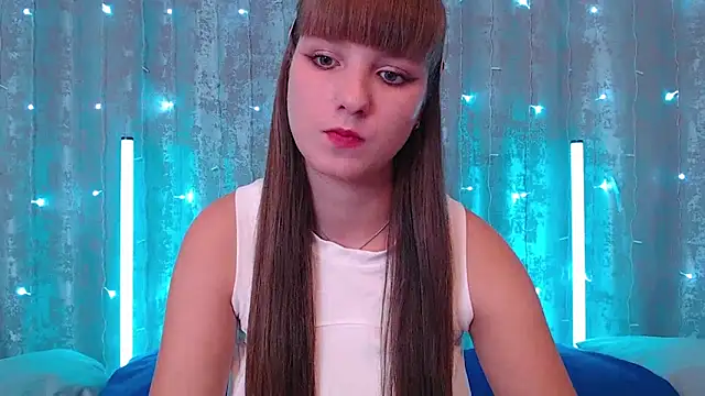 Snapshot of Leonaalove chatting on October 2025 01:58:02 AM Leonaalove online show from October 2025 01:58:02 AM