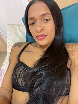 Snapshot of Luna025 chatting on September 2025 05:24:01 AM Luna025 online show from September 2025 05:24:01 AM