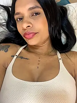 Snapshot of Luna025 chatting on November 2025 06:23:01 AM Luna025 online show from November 2025 06:23:01 AM