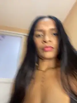 Snapshot of Luna025 chatting on November 2025 08:19:02 PM Luna025 online show from November 2025 08:19:02 PM