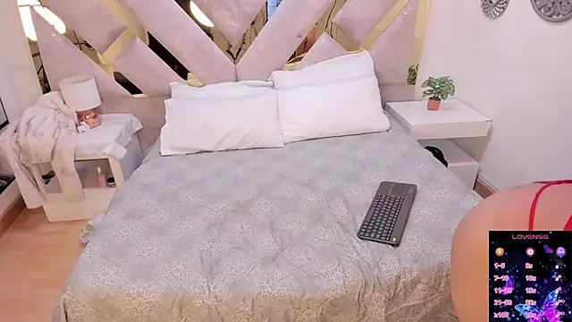 Snapshot of Marianee_Rousse chatting on September 2025 10:20:02 PM Marianee Rousse online show from September 2025 10:20:02 PM