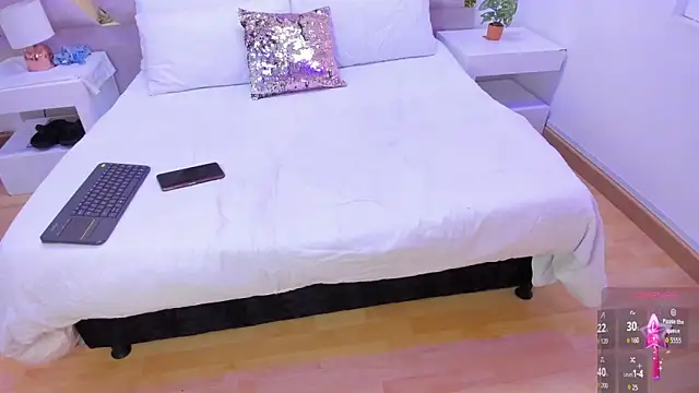 Snapshot of Marianee_Rousse chatting on September 2025 10:15:01 PM Marianee Rousse online show from September 2025 10:15:01 PM