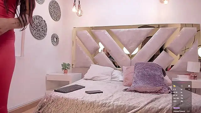 Snapshot of Marianee_Rousse chatting on October 2025 10:36:01 PM Marianee Rousse online show from October 2025 10:36:01 PM