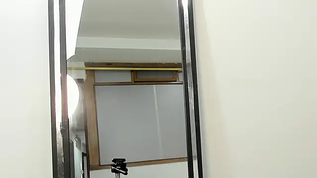 Snapshot of Marianee_Rousse chatting on November 2025 10:21:02 PM Marianee Rousse online show from November 2025 10:21:02 PM