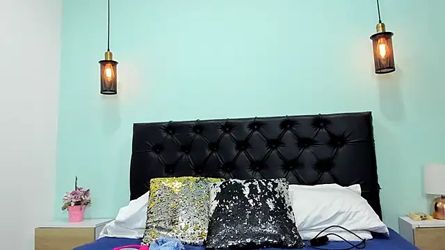 Snapshot of Marianee_Rousse chatting on November 2025 10:09:01 PM Marianee Rousse online show from November 2025 10:09:01 PM