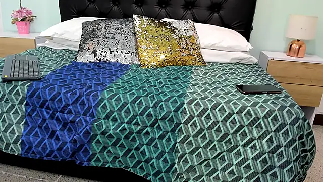 Snapshot of Marianee_Rousse chatting on December 2025 11:19:01 AM Marianee Rousse online show from December 2025 11:19:01 AM