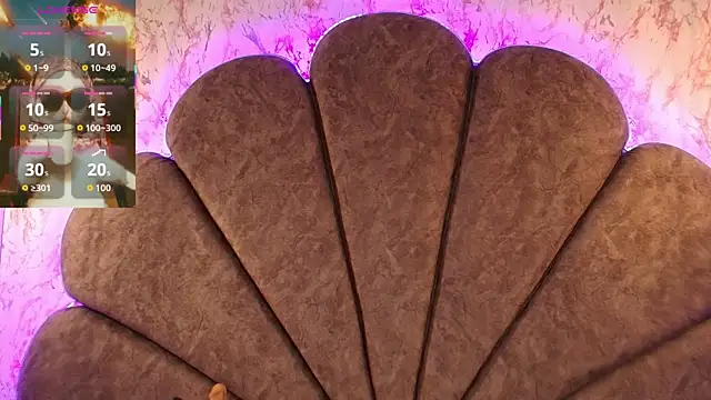 Lilith curvy online show from November 2025 01:20:01 PM