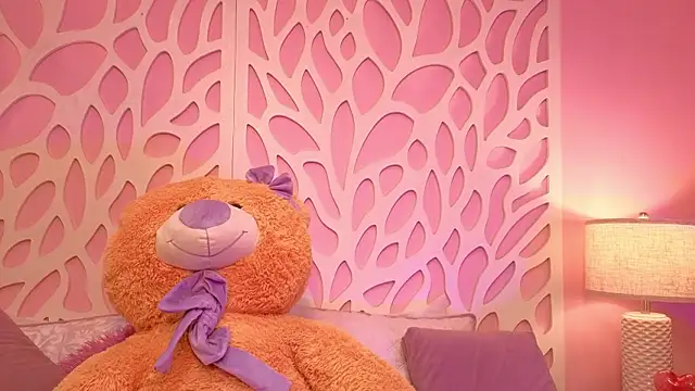 VioletxBloom online show from February 2026 08:31:02 PM