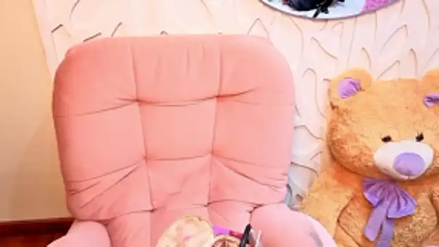 VioletxBloom online show from April 2026 02:02:02 PM