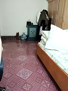 Moona heny online show from November 2025 01:18:01 AM