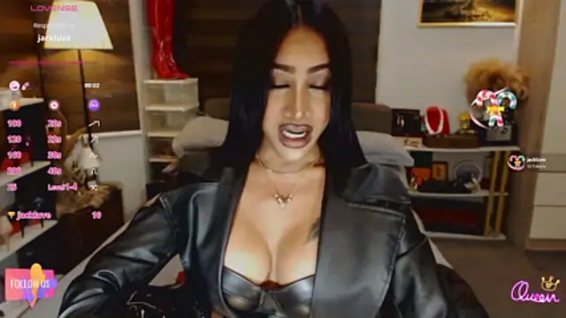 Snapshot of SeductiveVictoria chatting on June 2026 01:06:02 PM SeductiveVictoria online show from June 2026 01:06:02 PM