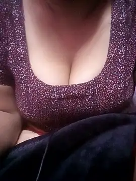 Snapshot of TINASONI chatting on November 2025 12:38:01 PM TINASONI online show from November 2025 12:38:01 PM