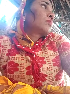 Rubi12A online show from December 2025 02:42:02 AM