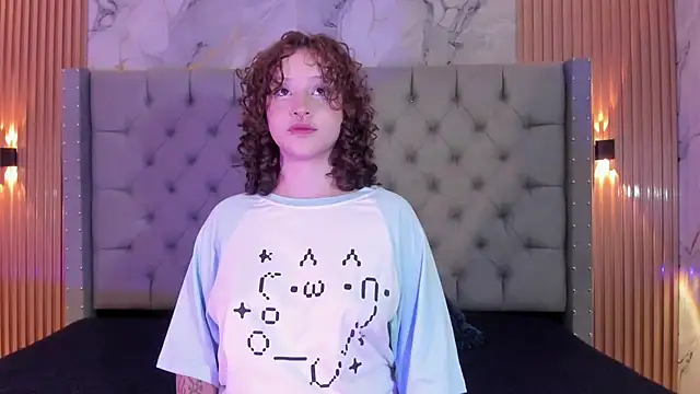 Snapshot of Suxan_White_ chatting on September 2025 11:21:02 AM Suxan White online show from September 2025 11:21:02 AM