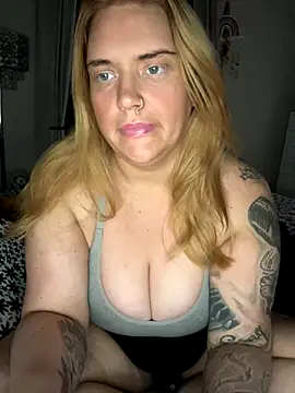 Snapshot of MysteriousMylaX chatting on October 2025 09:48:02 PM MysteriousMylaX online show from October 2025 09:48:02 PM