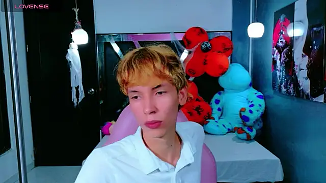 Snapshot of park_jimin1 chatting on October 2025 12:09:02 PM park jimin1 online show from October 2025 12:09:02 PM