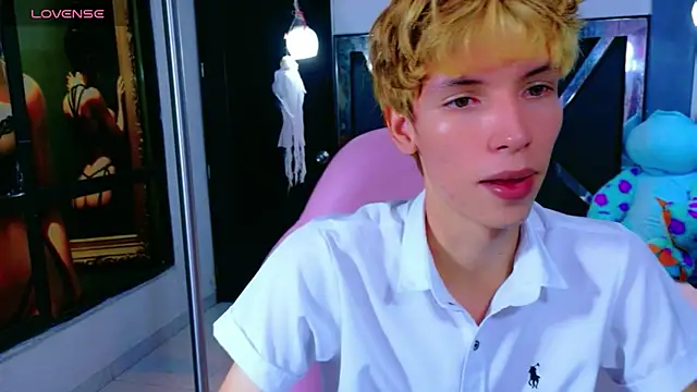 Snapshot of park_jimin1 chatting on November 2025 12:51:01 PM park jimin1 online show from November 2025 12:51:01 PM