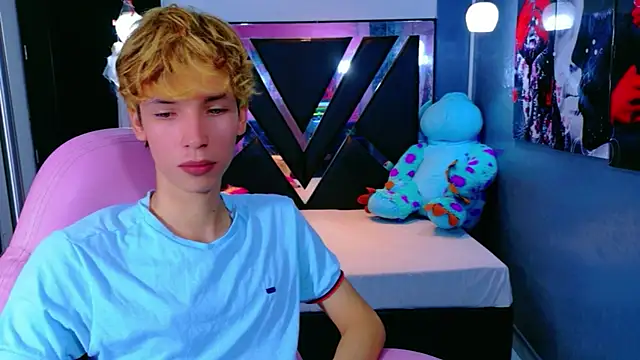 Snapshot of park_jimin1 chatting on November 2025 12:05:02 PM park jimin1 online show from November 2025 12:05:02 PM