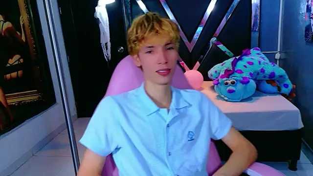 Snapshot of park_jimin1 chatting on November 2025 12:16:01 PM park jimin1 online show from November 2025 12:16:01 PM