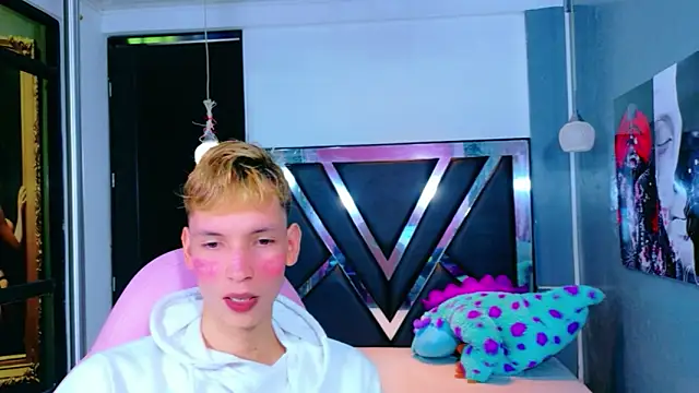 Snapshot of park_jimin1 chatting on November 2025 03:50:01 PM park jimin1 online show from November 2025 03:50:01 PM