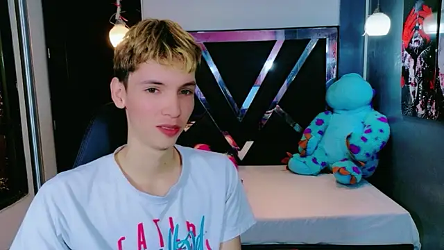 Snapshot of park_jimin1 chatting on December 2025 12:20:01 PM park jimin1 online show from December 2025 12:20:01 PM