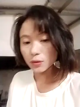 Snapshot of linda_bae00 chatting on October 2025 11:59:01 PM linda bae00 online show from October 2025 11:59:01 PM