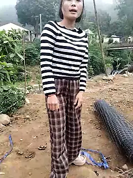 Snapshot of linda_bae00 chatting on October 2025 01:39:01 AM linda bae00 online show from October 2025 01:39:01 AM