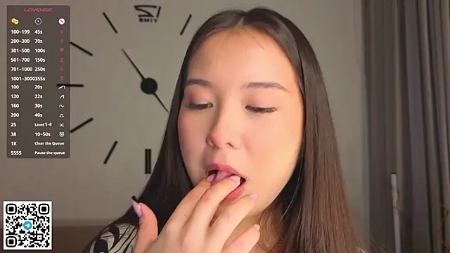 AlberthaEscue online show from October 2025 04:13:01 AM