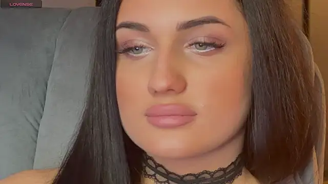 Snapshot of mygoddesshecate chatting on November 2025 10:37:01 AM mygoddesshecate online show from November 2025 10:37:01 AM