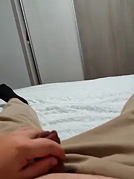 Snapshot of t-dog26 chatting on February 2026 05:44:02 AM t-dog26 online show from February 2026 05:44:02 AM