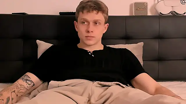 TalkingHead 0  online show from December 2025 02:57:02 PM