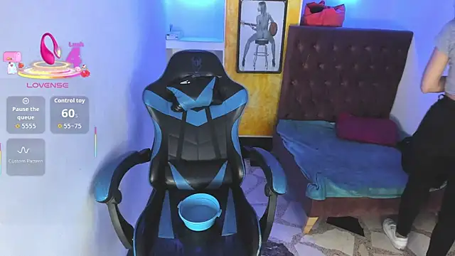 alison moon7 online show from November 2025 12:27:02 PM