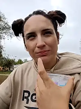 lillylooney online show from September 2025 08:12:02 PM