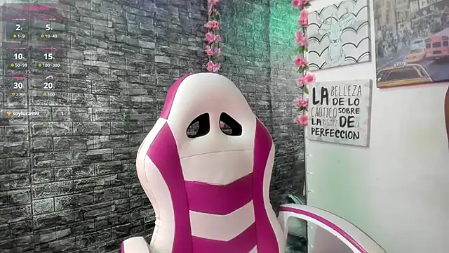 Snapshot of karoll__sex chatting on October 2025 12:34:02 PM karoll sex online show from October 2025 12:34:02 PM