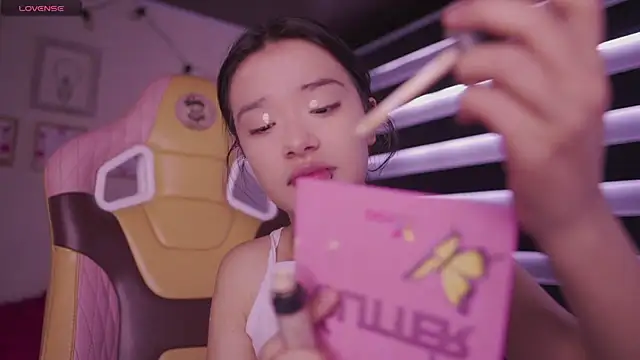 Lana Dreams  online show from November 2025 12:45:02 PM