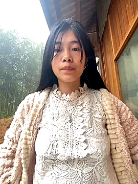 EmLy02 online show from November 2025 01:08:01 AM