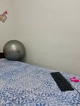 Nina vallon online show from October 2025 10:35:02 AM