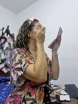 Nina vallon online show from October 2025 10:40:02 AM