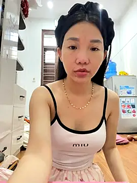 Miumieu online show from November 2025 07:41:02 AM